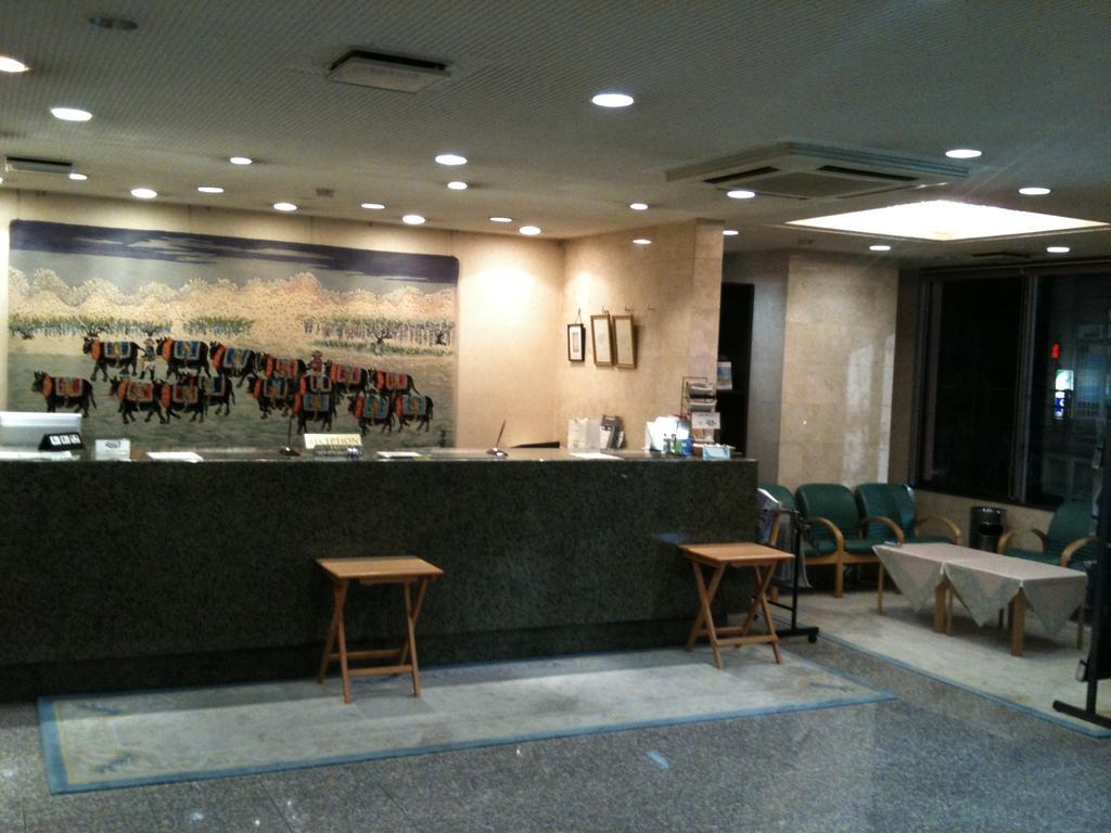 Ace Inn מצוזקה מראה חיצוני תמונה